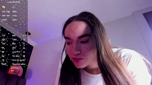 Snapshot of chelsea_bolton_ chatting on 11/22/25, 03:44 chelsea bolton online show from 11/22/25, 03:44