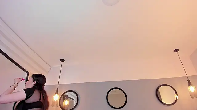 chelsea bolton  online show from 05/23/26, 12:37