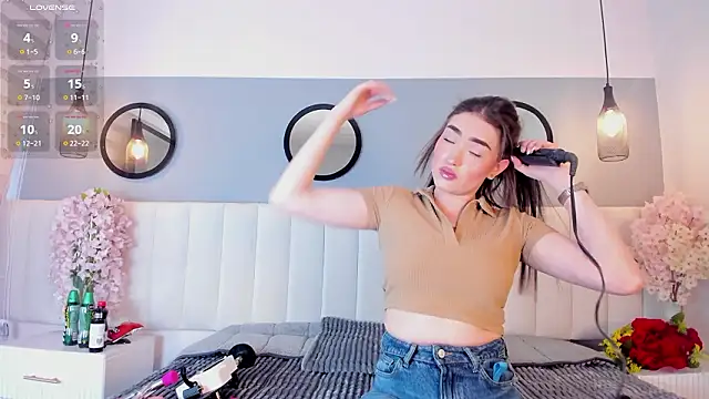 chelsea bolton  online show from 02/02/26, 12:26