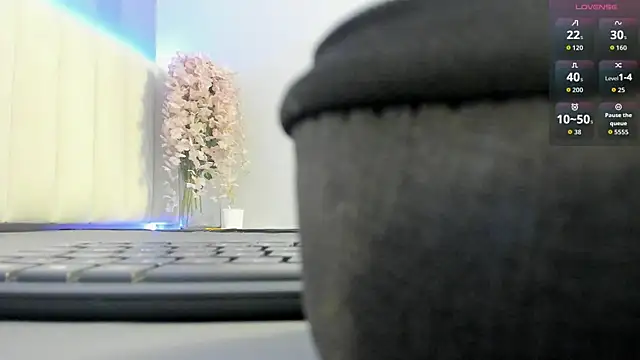 chelsea bolton  online show from 06/26/26, 12:11