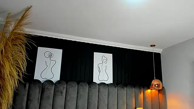 Snapshot of chelsea_bolton_ chatting on 11/24/25, 01:00 chelsea bolton online show from 11/24/25, 01:00