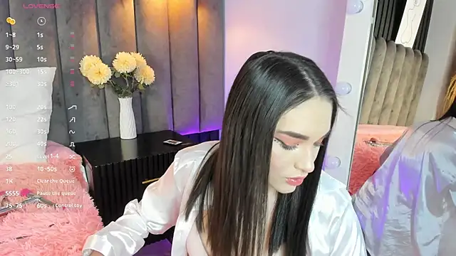 Snapshot of chelsea_bolton_ chatting on 09/12/25, 01:00 chelsea bolton online show from 09/12/25, 01:00