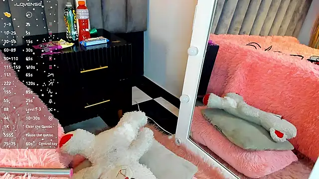 Snapshot of chelsea_bolton_ chatting on 12/02/25, 12:29 chelsea bolton online show from 12/02/25, 12:29