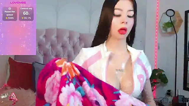 Snapshot of madison_oli chatting on 10/11/25, 11:55 madison oli online show from 10/11/25, 11:55