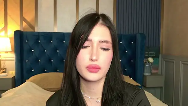 Snapshot of EmmaLawrens chatting on 09/21/25, 08:25 EmmaLawrens online show from 09/21/25, 08:25