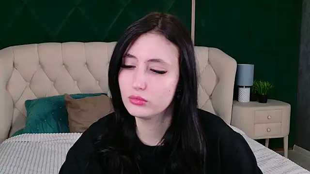 Snapshot of EmmaLawrens chatting on 03/02/26, 10:33 EmmaLawrens online show from 03/02/26, 10:33