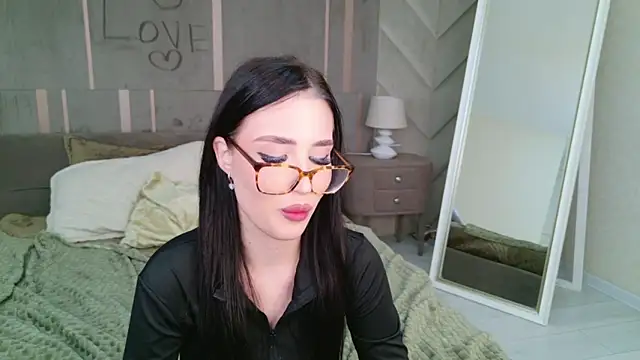 Snapshot of EmmaLawrens chatting on 02/23/25, 02:14 EmmaLawrens online show from 02/23/25, 02:14