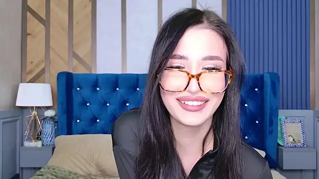 Snapshot of EmmaLawrens chatting on 02/26/25, 04:16 EmmaLawrens online show from 02/26/25, 04:16