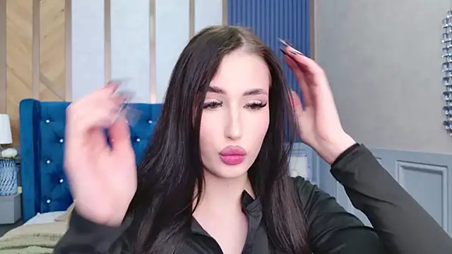 Snapshot of EmmaLawrens chatting on 03/19/25, 08:43 EmmaLawrens online show from 03/19/25, 08:43