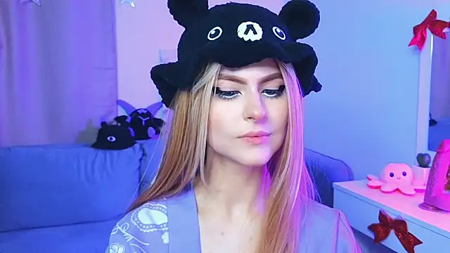 Emily  Mooree online show from 02/11/25, 07:23