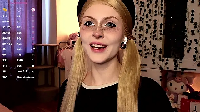 Emily  Mooree online show from 10/05/25, 09:00