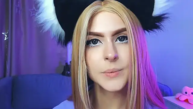 Emily  Mooree online show from 02/10/25, 07:15