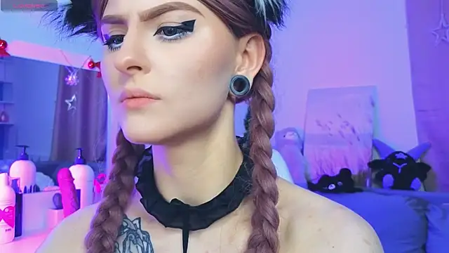 Emily  Mooree online show from 01/31/25, 10:20