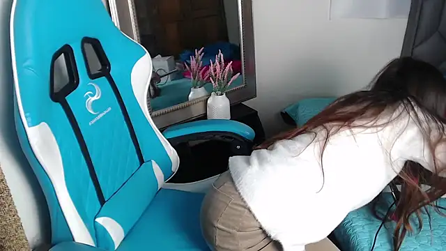 Aleska Miami online show from 10/08/25, 03:02