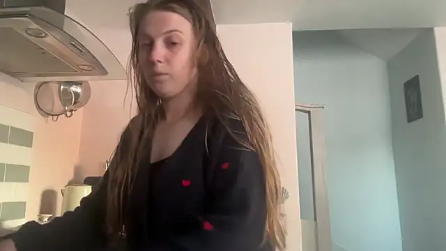 Ella-82 online show from 04/28/26, 06:56