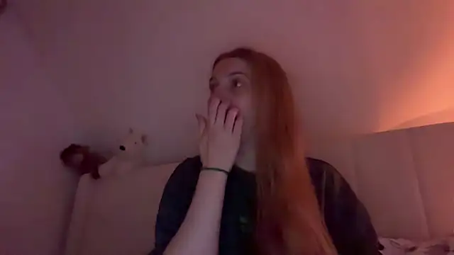 Ella-82 online show from 10/04/25, 08:21