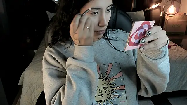 vaiolethsan   online show from 02/02/26, 08:19