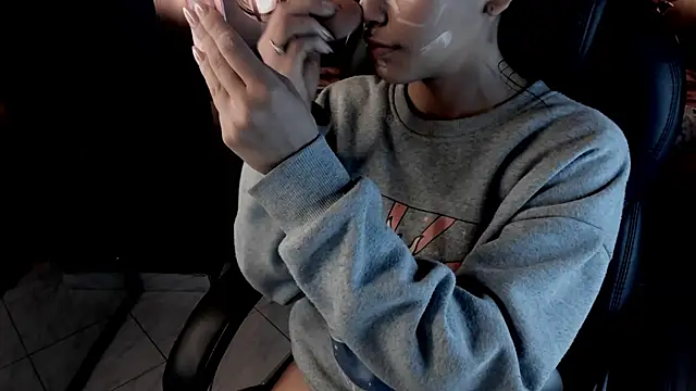 vaiolethsan   online show from 02/24/26, 08:31