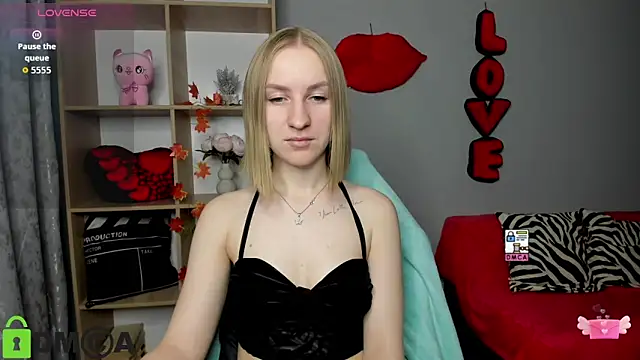 BeautyBlondy online show from 11/29/25, 01:33