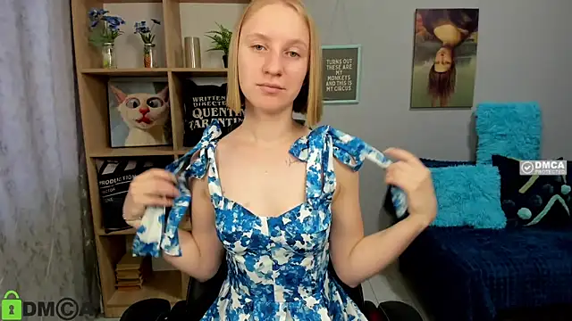 Snapshot of BeautyBlondy chatting on 09/19/25, 12:20 BeautyBlondy online show from 09/19/25, 12:20