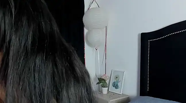 Snapshot of Cleo_Hott chatting on 03/10/25, 06:16 Cleo Hott online show from 03/10/25, 06:16