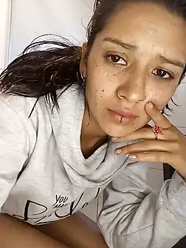 Snapshot of Cleo_Hott chatting on 03/15/25, 12:24 Cleo Hott online show from 03/15/25, 12:24