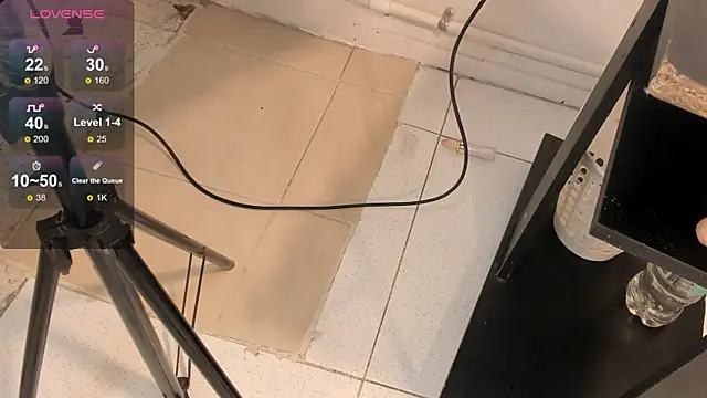 Thifany Hampton  online show from 01/25/25, 01:32