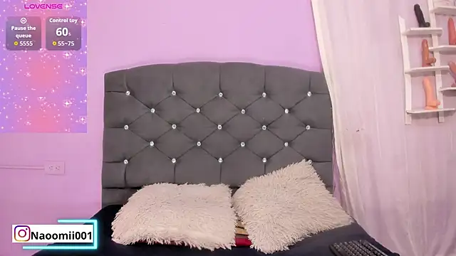 naomii 0 online show from 12/15/25, 01:06