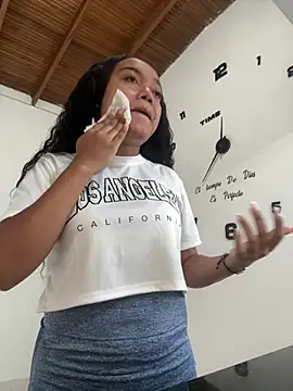 JasmineRose7 online show from 04/14/26, 11:37