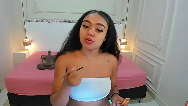 JasmineRose7 online show from 10/23/25, 12:04