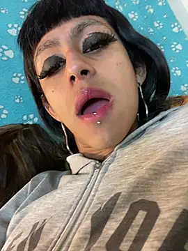 Snapshot of boysLittle chatting on 01/11/26, 04:52 boysLittle online show from 01/11/26, 04:52