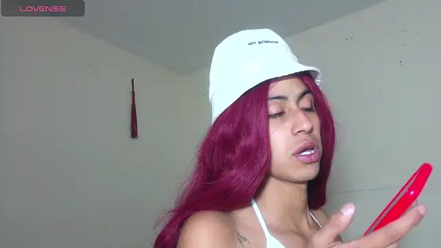 Snapshot of boysLittle chatting on 02/12/26, 02:33 boysLittle online show from 02/12/26, 02:33