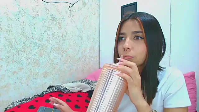 Rousse violett online show from 03/16/25, 03:04