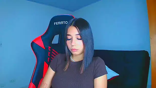 Rousse violett online show from 12/15/25, 01:55