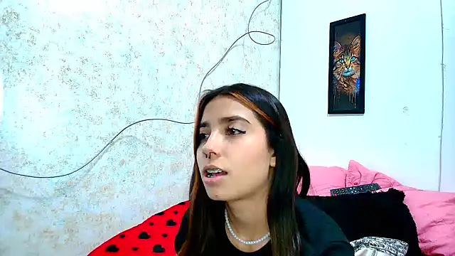 Rousse violett online show from 03/14/25, 09:32