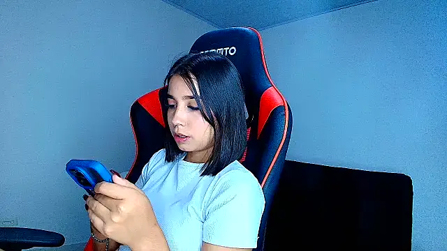 Rousse violett online show from 04/20/26, 12:13