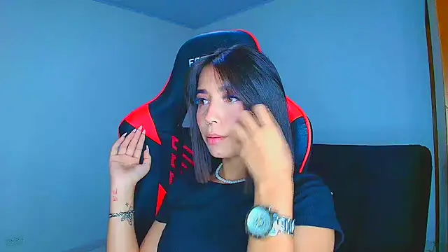 Rousse violett online show from 12/16/25, 03:11