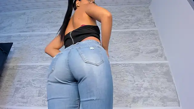 Snapshot of Lixy_x chatting on 02/15/25, 02:04 Lixy x online show from 02/15/25, 02:04