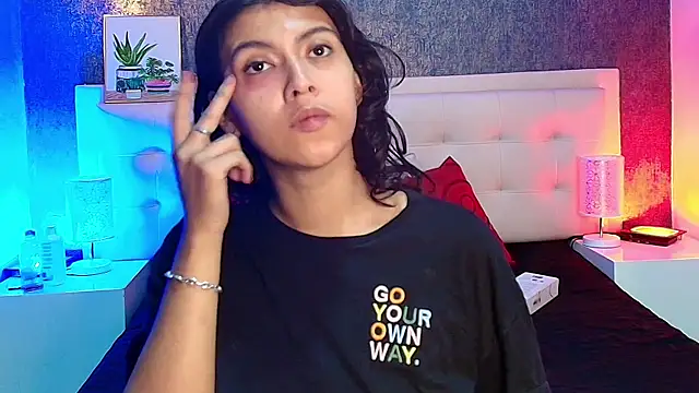 Snapshot of gabriela_cortez chatting on 02/28/25, 08:28 gabriela cortez online show from 02/28/25, 08:28