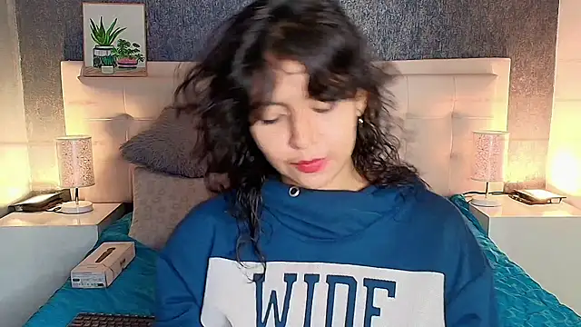 Snapshot of gabriela_cortez chatting on 02/25/25, 12:14 gabriela cortez online show from 02/25/25, 12:14