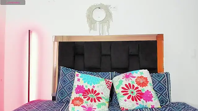 Snapshot of Carorosse chatting on 11/09/25, 10:25 Carorosse online show from 11/09/25, 10:25