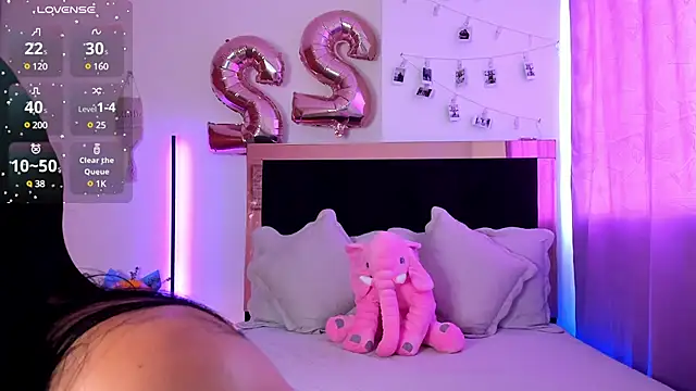 Snapshot of Carorosse chatting on 02/14/25, 07:23 Carorosse online show from 02/14/25, 07:23