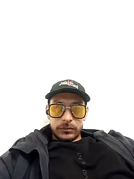 Snapshot of tony-camargo chatting on 01/10/25, 04:12 tony-camargo online show from 01/10/25, 04:12