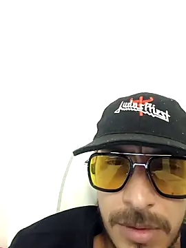 Snapshot of tony-camargo chatting on 01/10/25, 04:41 tony-camargo online show from 01/10/25, 04:41