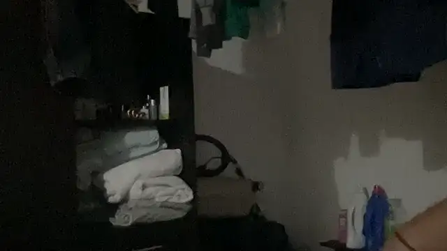 LunaBeya online show from 12/22/25, 11:54