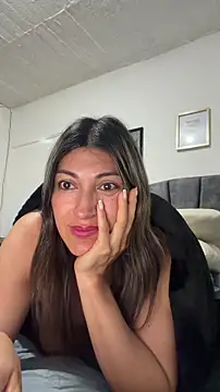 LunaBeya online show from 02/18/26, 02:13