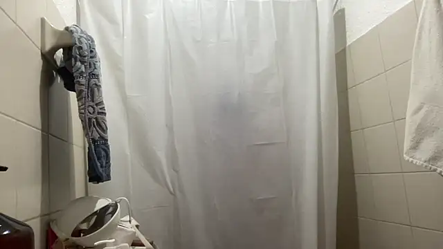 LunaBeya online show from 12/14/25, 12:33