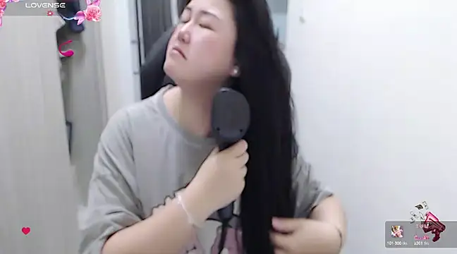 minnie9009 online show from 03/09/25, 02:21