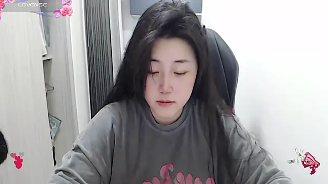 minnie9009 online show from 03/17/25, 04:29