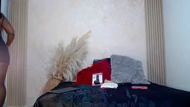 RAICHELLCOOPER1 online show from 11/16/25, 02:00